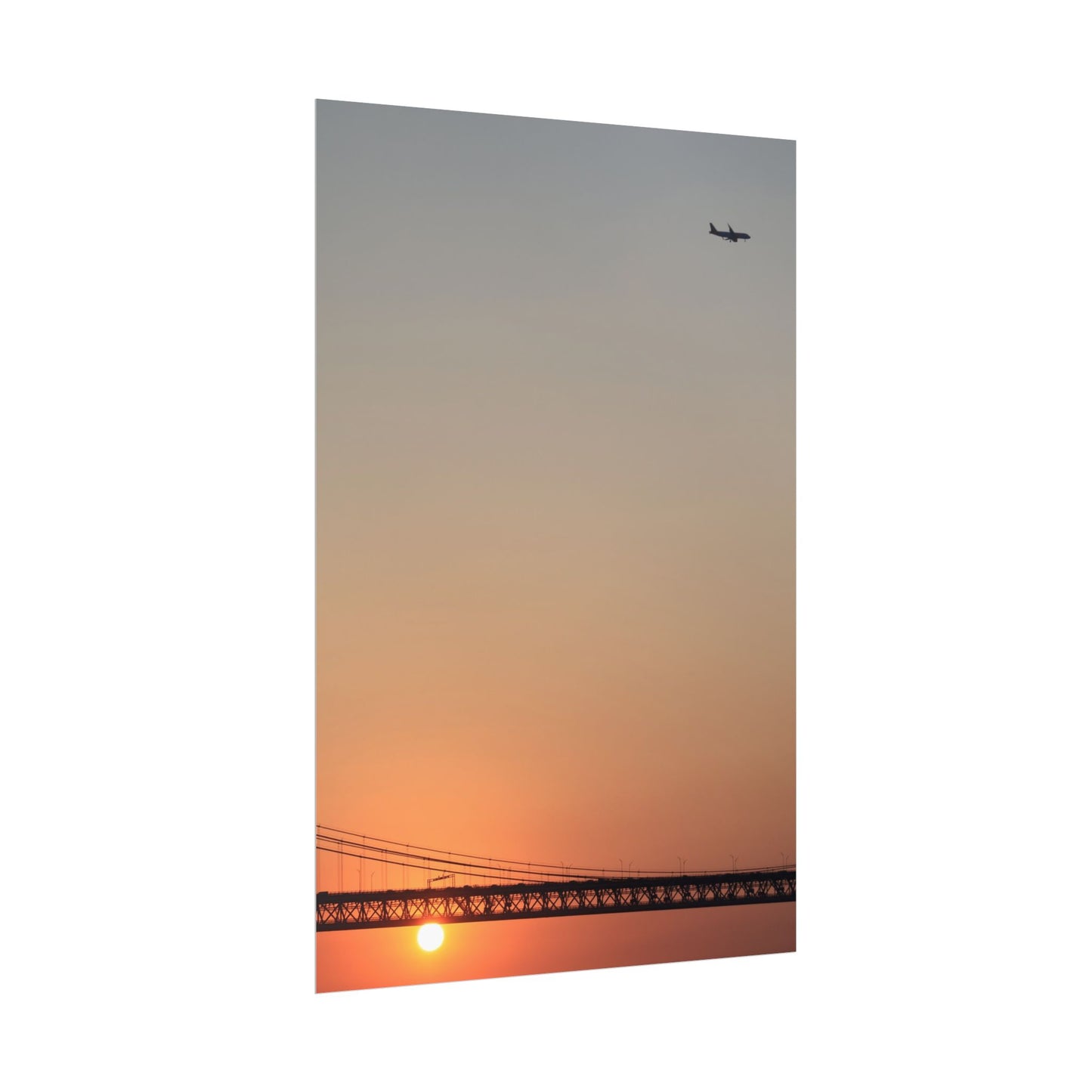 Póster Enrollado 'Avión al Atardecer', ATARDECER EN ALMADA, PORTUGAL